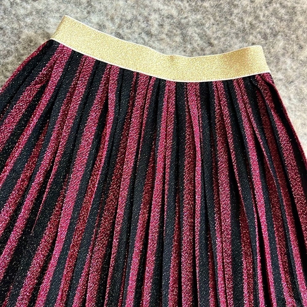 J.Crew Crewcuts Girls' Burgundy Stripe Pleated Midi Holiday Pull-On Skirt—XS - Picture 3 of 8